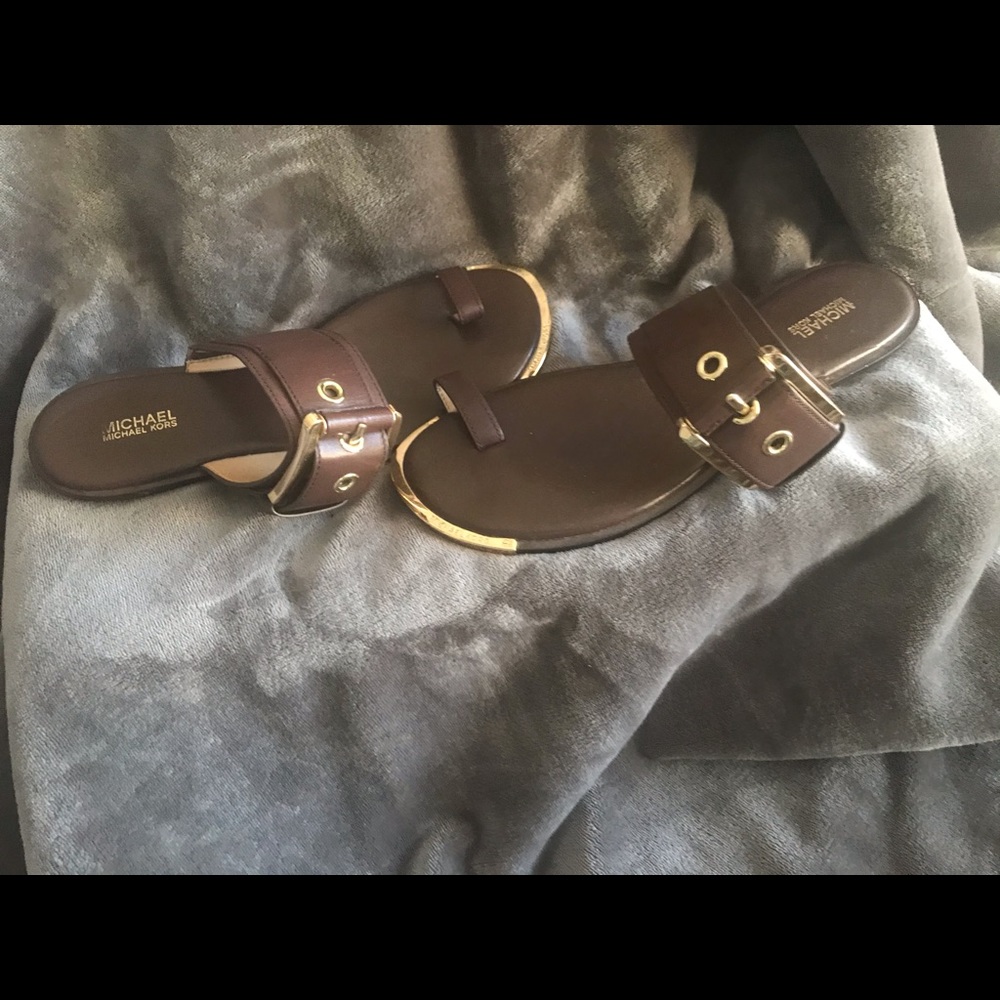 MK flat leather sandals sz 8.5